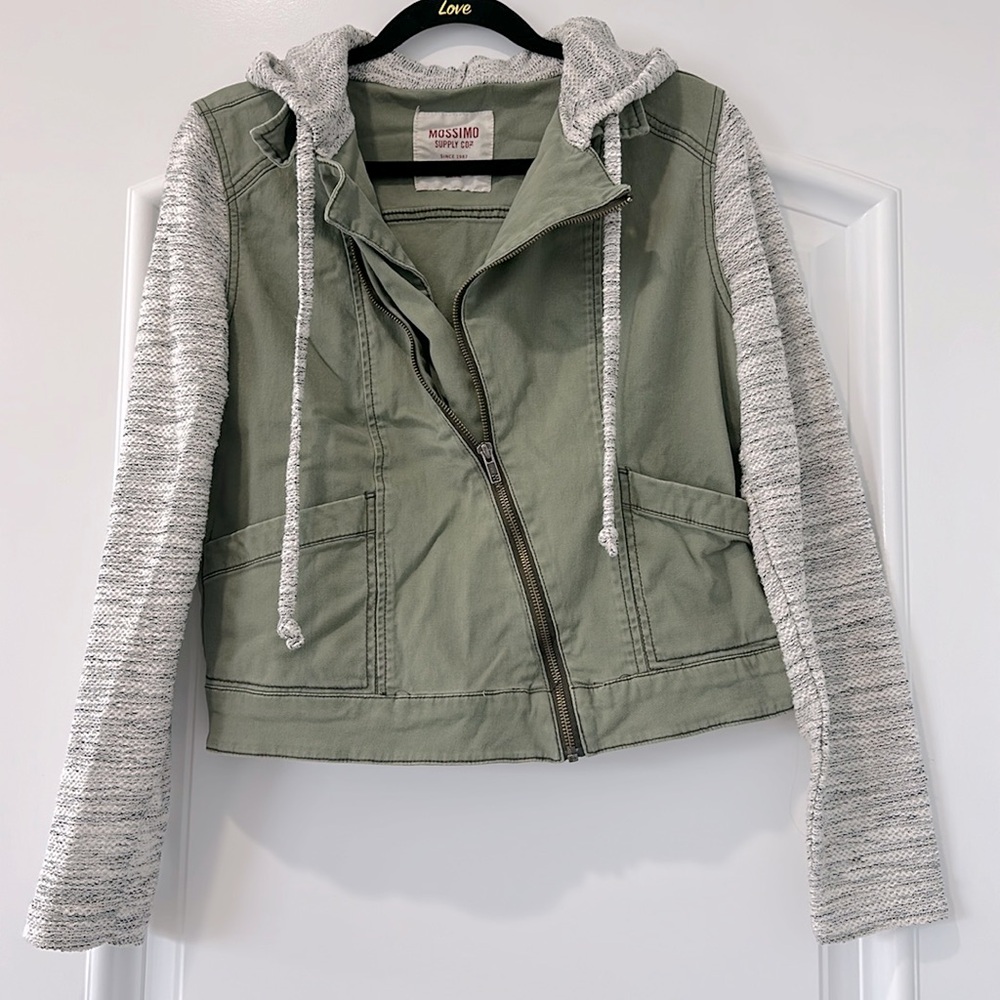 Jr’s Size L Mossimo Army Green and Grey Asymmetrical Zip Crop Hoodie Coat